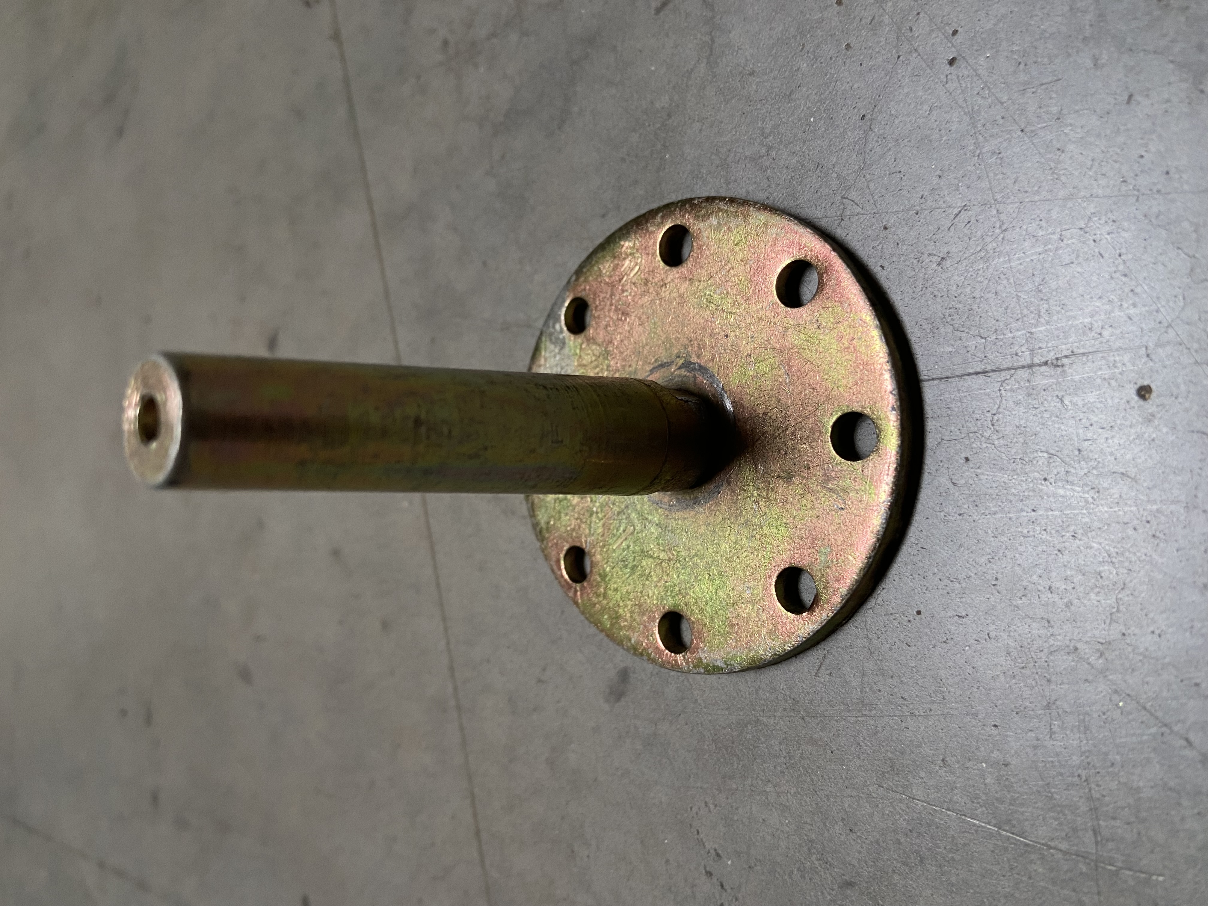 CLEARANCE ITEM Fixed pin with round plate
